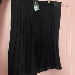 Pleated Miniskirt Express